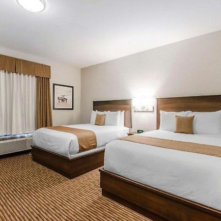 Royal Suites Estevan المظهر الخارجي الصورة
