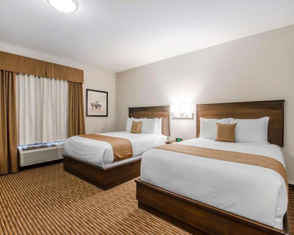 Royal Suites Estevan المظهر الخارجي الصورة